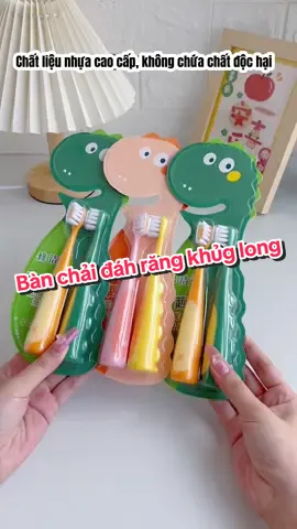 Nói chung, cái bàn chải này nhỏ thôi nhưng công dụng thì to lắm: ✔ Làm sạch răng  ✔ Bé mê tít ✔ Mẹ nhàn tênh ✔ Ví tiền vẫn rủng rỉnh. 19k thôi mà đổi lại nụ cười sáng bóng của con mỗi ngày, đúng là deal hời nhất tháng này rồi 🦖 #xuhuong #hangledoxinhmee #banchaidanhrangchobe #banchaidanhranglongmem #banchaidanhrang 