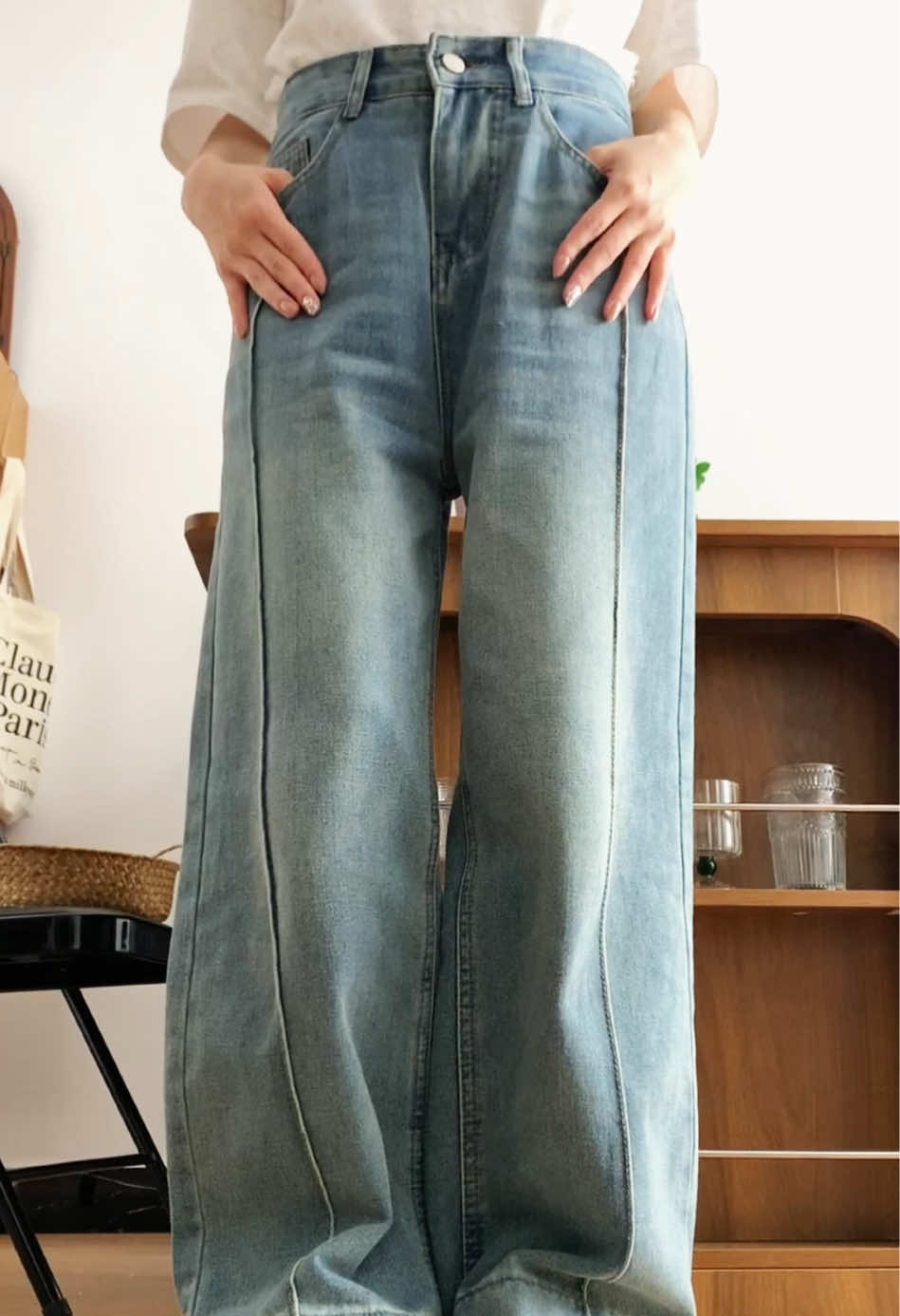 #jeansoutfit #jeansoutfit #jeanswanita #jeansviral #jeanshighwaist #celanajeanswanita #fashionmerdekasale #jeans #celanajeans #fashionplayground #baggyjeans #loosejeans #bluejeans #jeansbiru 