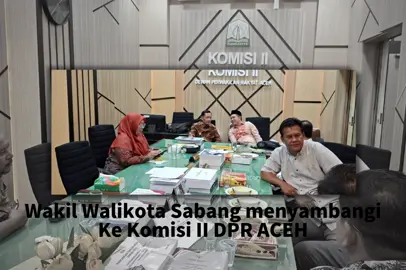 Dikesempatan yang sama Rabu (17.09.25), Saya juga turut menyambangi ke Komisi II DPR Aceh guna membahas Potensi Kelautan dan Perikanan Kota Sabang.  Mengingat Sabang adalah kota yang dikelilingi oleh laut dan memiliki potensi besar dalam wisata bahari karena keindahan terumbu karang dan biota lautnya. Diharapkan nantinya Sabang memiliki keunggulan dalam bidang perikanan dan kelautan.  #SJ #wakilwalikota  #sabang 