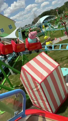 Slow it down now😂 #dfw #peppapig #peppapigthemepark #fyp #texas 
