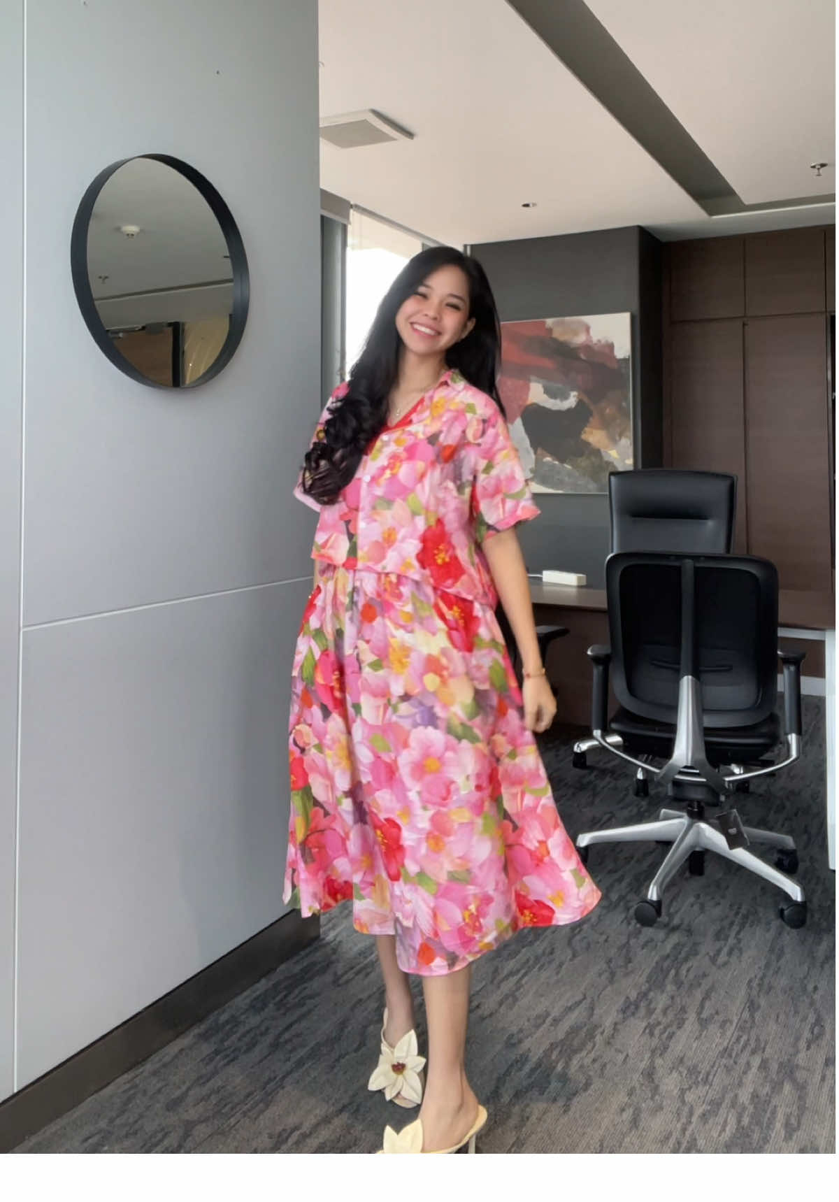 kangen pesta batak haha - happy sunday!💁🏻‍♀️ #dress #dressbunga #dresswanita #dresslucu #onesetwanita 