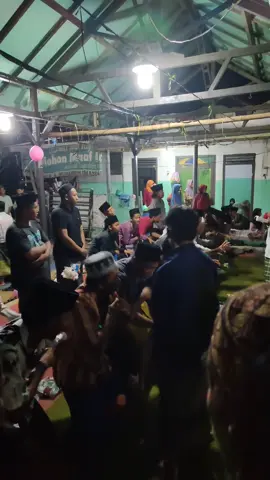 SAMMAN TRADISIONAL DESA PENYANTREN MADURA