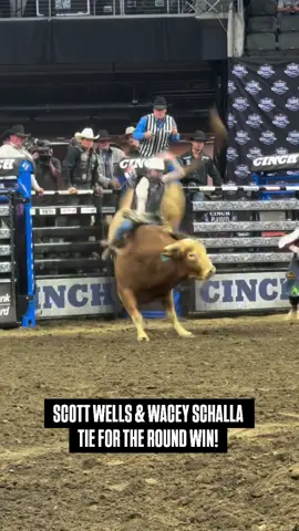 It took an 87.75 to get the win in the bull riding tonight, and both Scott Wells and Wacey Schalla got it done to advance on in Sioux Falls! 🔥🔥