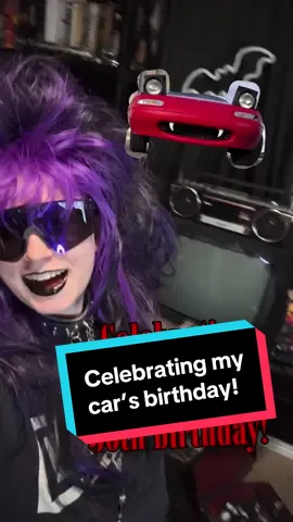 Lumpi had a great birthday! 🎂 #miata #carbirthday #namiata #mazda #goth   