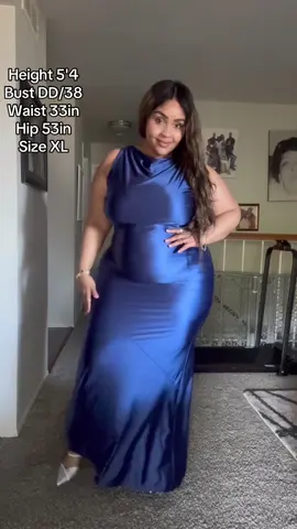 The perfect blue@OYS_US #plusize #curvy #bluedress 