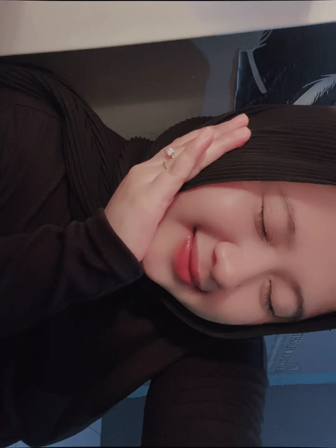 semua orang bisa jatuh cinta, tapi gasemua org bisa ttep syang pas dia ga ideal, pas dia cape, pas dia salah, pas dia gabisa jadi versi terbaiknya. 