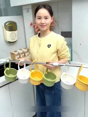 This drain basket hanging on the faucet is so convenient!