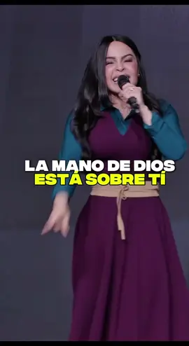 La mano de Dios siempre estará sobre ti 🙏 Mensaje de Yessenia Then #estadounidos #yeseniathen #mensaje #reflexion #palabradeamor 