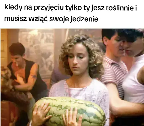 na szczęście zdarzają się ludzie, którzy nawet kiedy nie są na diecie roślinnej przy tobie jedzą tak!!!  #wege #Impreza #polska #dc #plantbased 