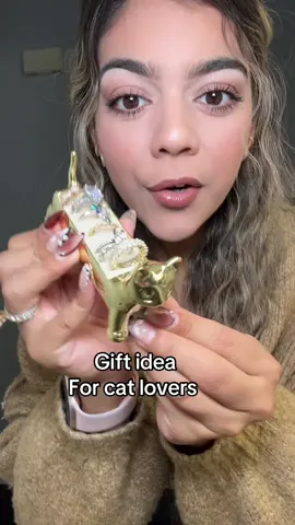Obsessed with this ring holder 💗 #ringholder #catlovers 