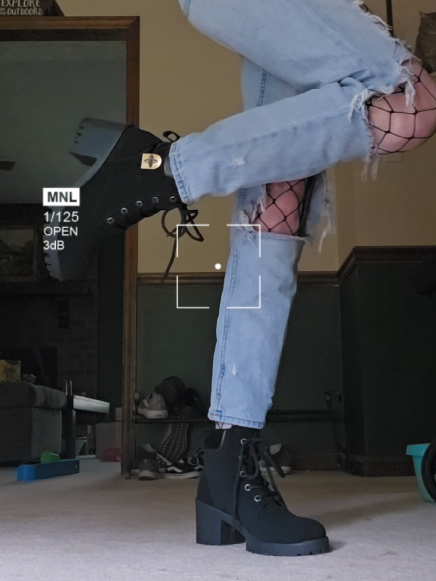 #fashiontiktok #fashion #boots 