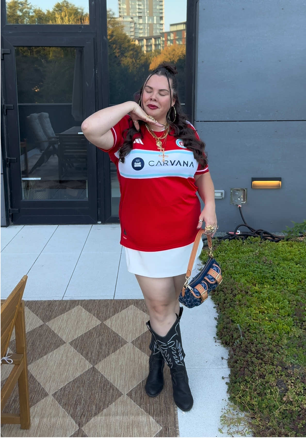 Happy Saturday ❤️  Quick little fit check for a fire game - got invited by the team, so going to a game tonight  skort & boots are @Torrid  #ringstack #curvytiktok #plussizeedition #curvyfashion 