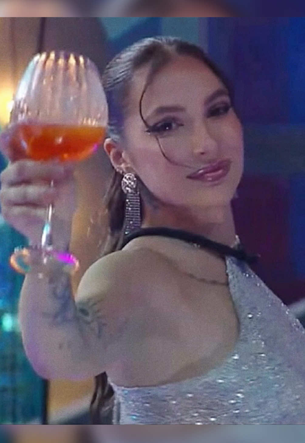 A festa de ontem teve show da Paula Mattos com muito modão e, como não poderia ser diferente, a Tina se jogou na pista! Separamos os melhores takes para vocês 🥰✨ #TeamMartina #AFazenda17