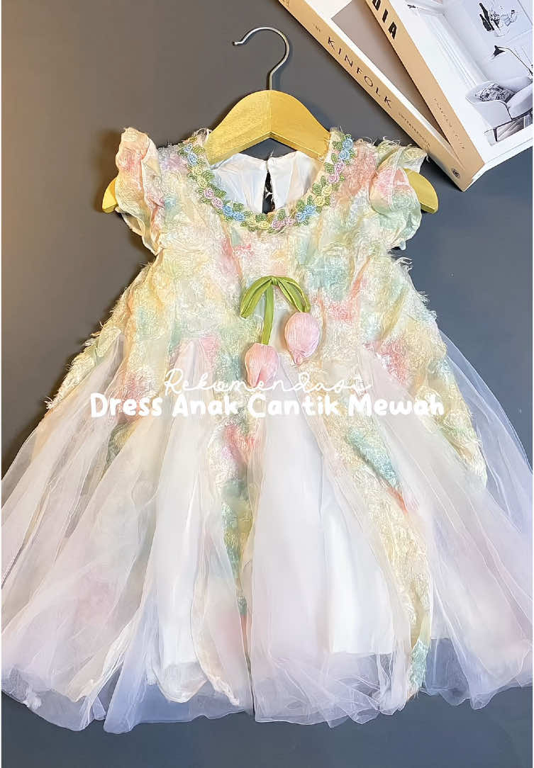 Rekomendasi dress cantik mewah banget🥹💖 #dress #dressanak #dresscantik #dressmewah #dressanaklucu #dresspestaanak #gauncantik #dresskondangan #bajuanakperempuan #outfitanakcewek #outfitinspiration #outfitideas #fyp 