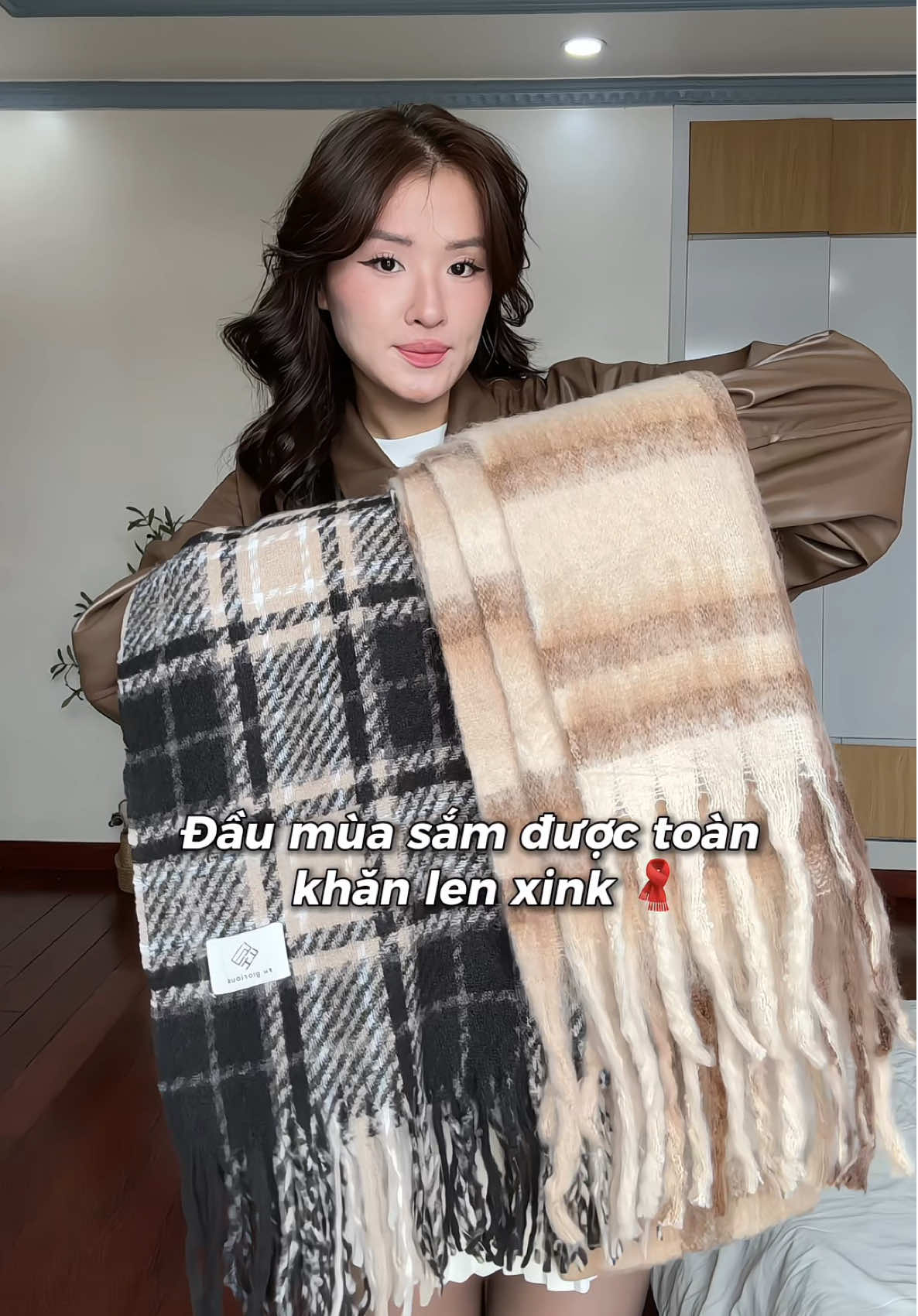 Tui quá nôn đến mùa Đông rồi 🫢🧣❄️☃️ #khanlen #khanquangco #winteroutfit #mixandmatch #khăn 