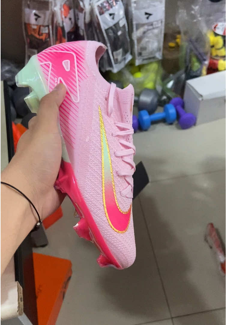 Zoom nih guyss🤗🩷 #airzoom #kssporttangerang #nikeairzoom #trendviral #sepatubola 