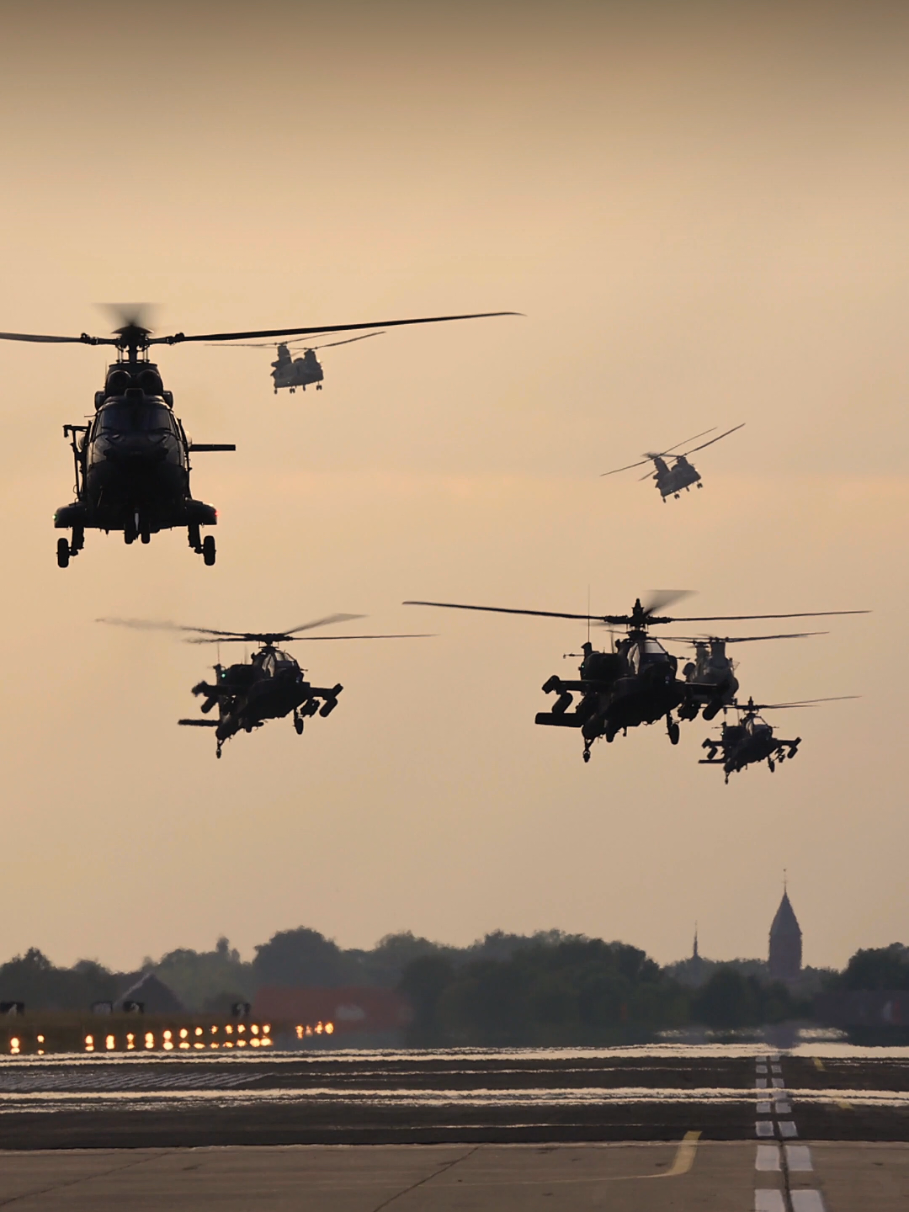 AIR POWER! 🔥🤙🏻 #Chinook #Apache #GilzeRijen #Luchtmacht #AirForce 
