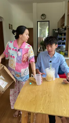 Ủa ủa test khăn giấy kỳ vậy