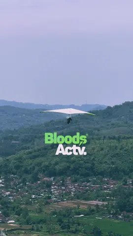 Gantole di Toga Hill Sumedang. #bloodsactv #hangglidingindonesia 