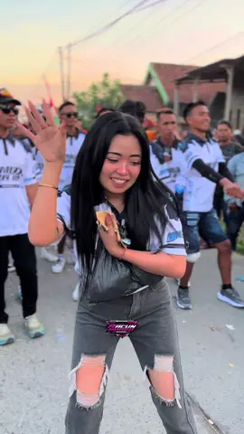 Ki lo alodi mu plon🤩 @Diaayuuuuu @Tanpa Batas Audio  #dancerkarnaval #karnaval2025 #horegmania_official #horegjawatimur #horeggank 