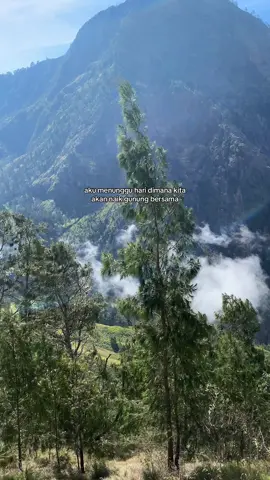 dari sisi mana pun, Rinjani selalu berhasil membuat jatuh cinta #rinjani #nature #aboutyou 