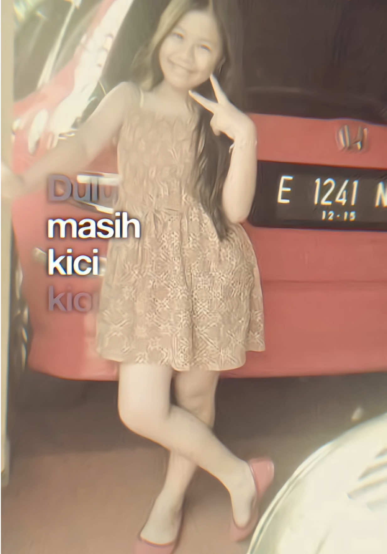 Dulu masih kici, harusnya skrg udah punya suami ga si😀