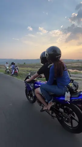 Senja,kamu dan labubu💙@olive oyl🌊  #2strokeindonesia #ninjarr #fyp #twostroke #sukoharjo24jam 