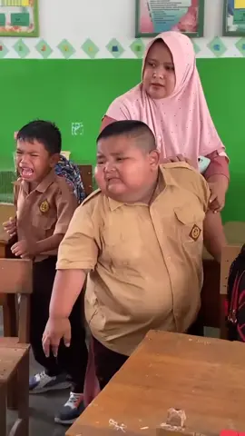 😂😂😭 #videolucu #ngakak #viral #viralvideo #fyp 