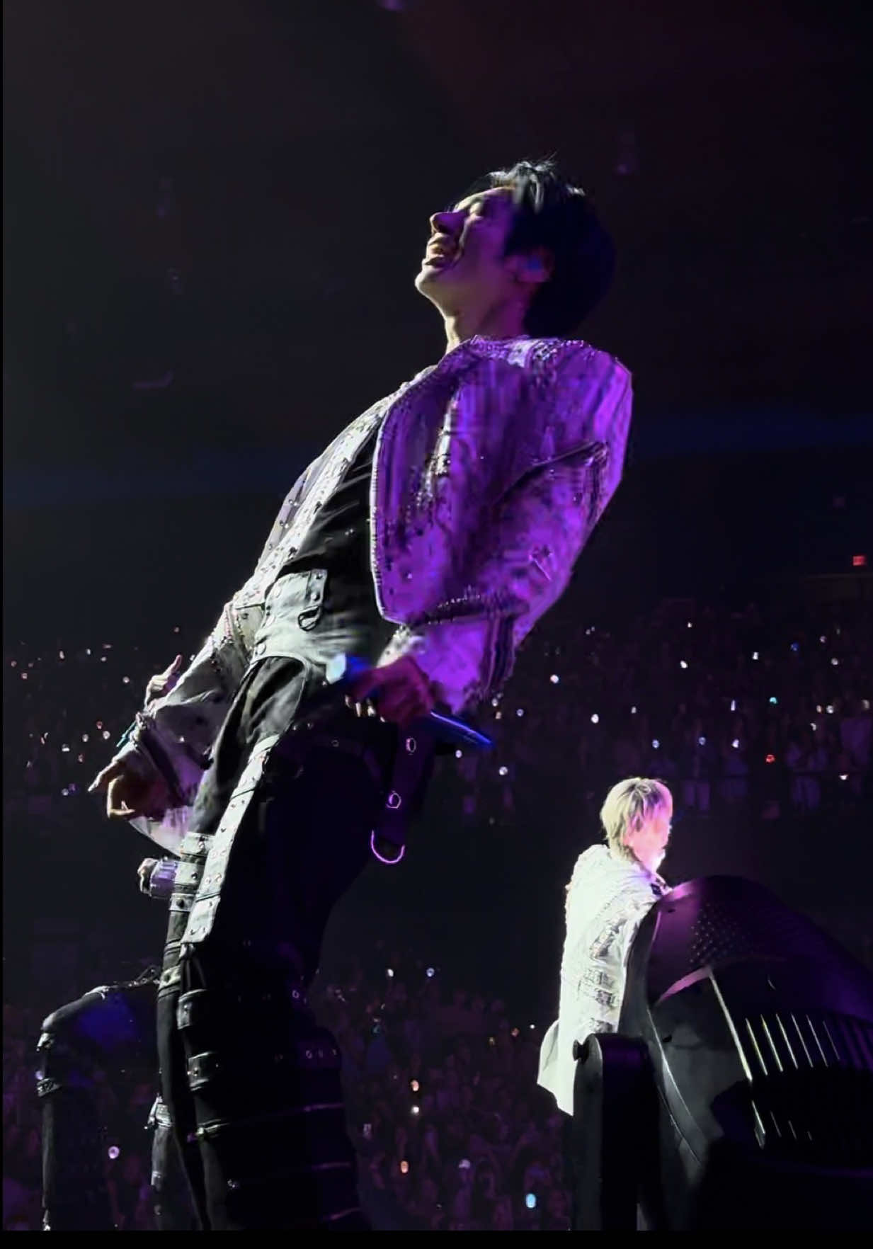 slowly getting wrecked by the only t  . 09.21.25 | D1 Rosemont  @TOMORROW X TOGETHER #tomorrow_x_together #ACT_TOMORROW #taehyun #taehyunfancam #태현 