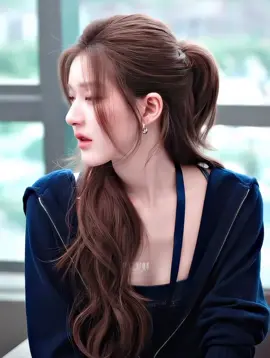 Diễn viên nữ có gu thời trang mà tôi luôn tin tưởng 😌 học cổ mix đồ mà thấy sang hẳn luôn á mấy pà ơii. Phim này đồ cổ lên toàn đẹp mê không à #trieulotu #haydetoitoasang #zhaolusi #zhaolusi_赵露思 #triệulộtư 