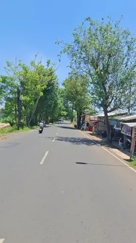 cuaca hari ini panas banget... jadi kangen kerja di petungkriyono ya adem banget... #petungkriyono #panas #motoran 