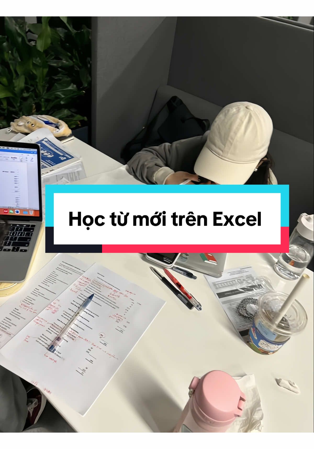 Học từ vựng HSK trên máy tính giúp: 	•	Tra cứu nhanh, sắp xếp dễ. 	•	Tùy chỉnh, thêm chú thích tiện lợi. 	•	Kết hợp công cụ (Excel, flashcard) để nhớ lâu. 	•	Học mọi lúc, lưu trên nhiều thiết bị. 	•	Tiết kiệm thời gian và chi phí. ✨✨ Liện hệ mình lấy File nha, có phụ phí mini ạ😍 #hoctiengtrungkhongkho #xuhuong2025 #hoctiengtrung #tiengtrungmoingay #excel 