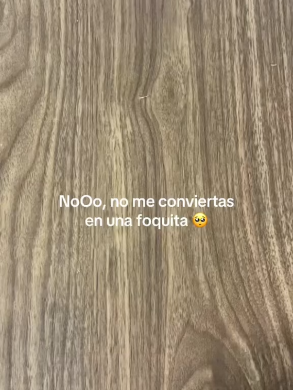 Foquita hecha con papel crepé  IG: Crepelitos Se abren cursos online #foca #Crepelitos  #piñata #fyp #Papelcraft 