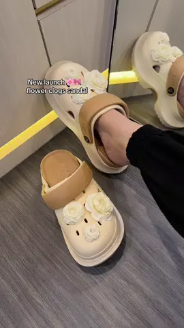Yang baruu 😍 flower clogs sandal #sandalwanita #sandalkodok #clogssandals #sandalselop 