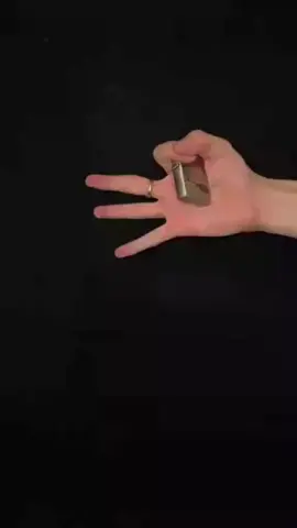 #xuhuong #zippo #trickshot ae thấy hay lưu lại nhé.cho mình xin 1 tym 1 follow nhé.