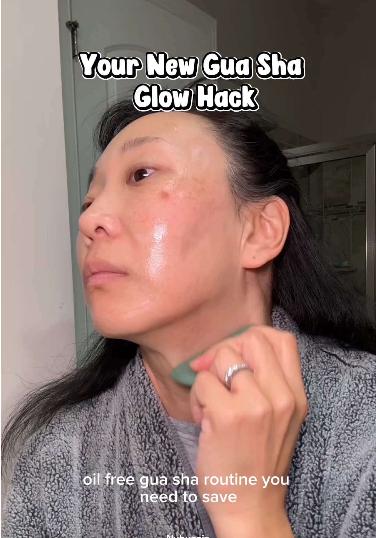 Gua sha with NAD+ = smoother, firmer, younger-looking skin | Skincare routine you’ll want every night ✨@numbuzin_global #numbuzin #numbuzinmates #nadguasha #kbeauty #guasha  