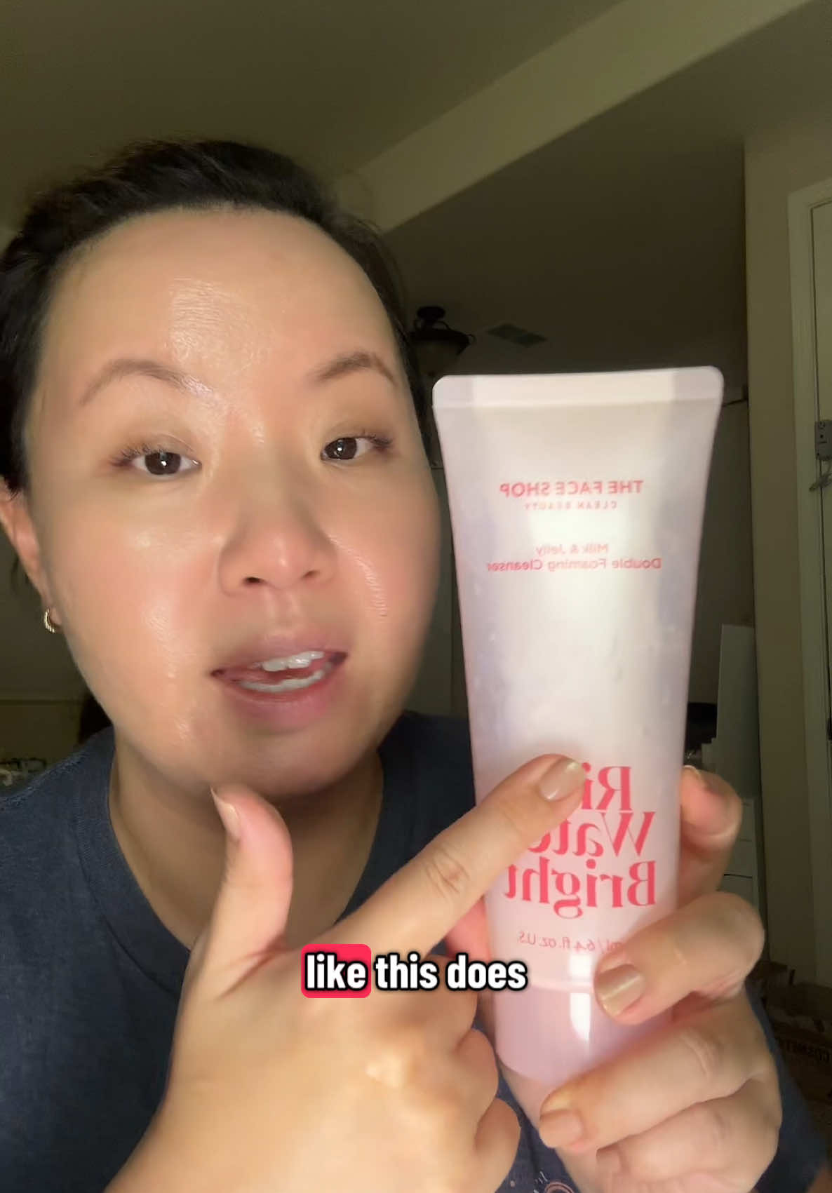 If you’re lazy like me and don’t have the patience for double cleansing, look no further than this cleanser is a 2-in-1 cleanser. @The Face Shop US #thefaceshop #thefaceshoppartner #koreanskincare #cleanser #makeupremoval #kbeauty #double_cleanse #ricewaterbright #skincareroutine #doublecleansing 