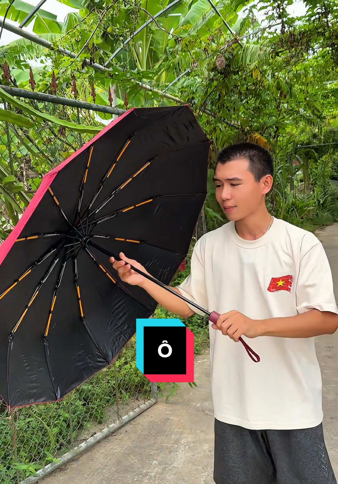 Ô che mưa gấp gọn #giadungtienich #giadung #2thanh #o #du #ochemuachenang #oduchemuachenang #ogapgon #dugapgon 
