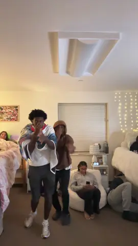 #foryoupageeee #dancing #college 