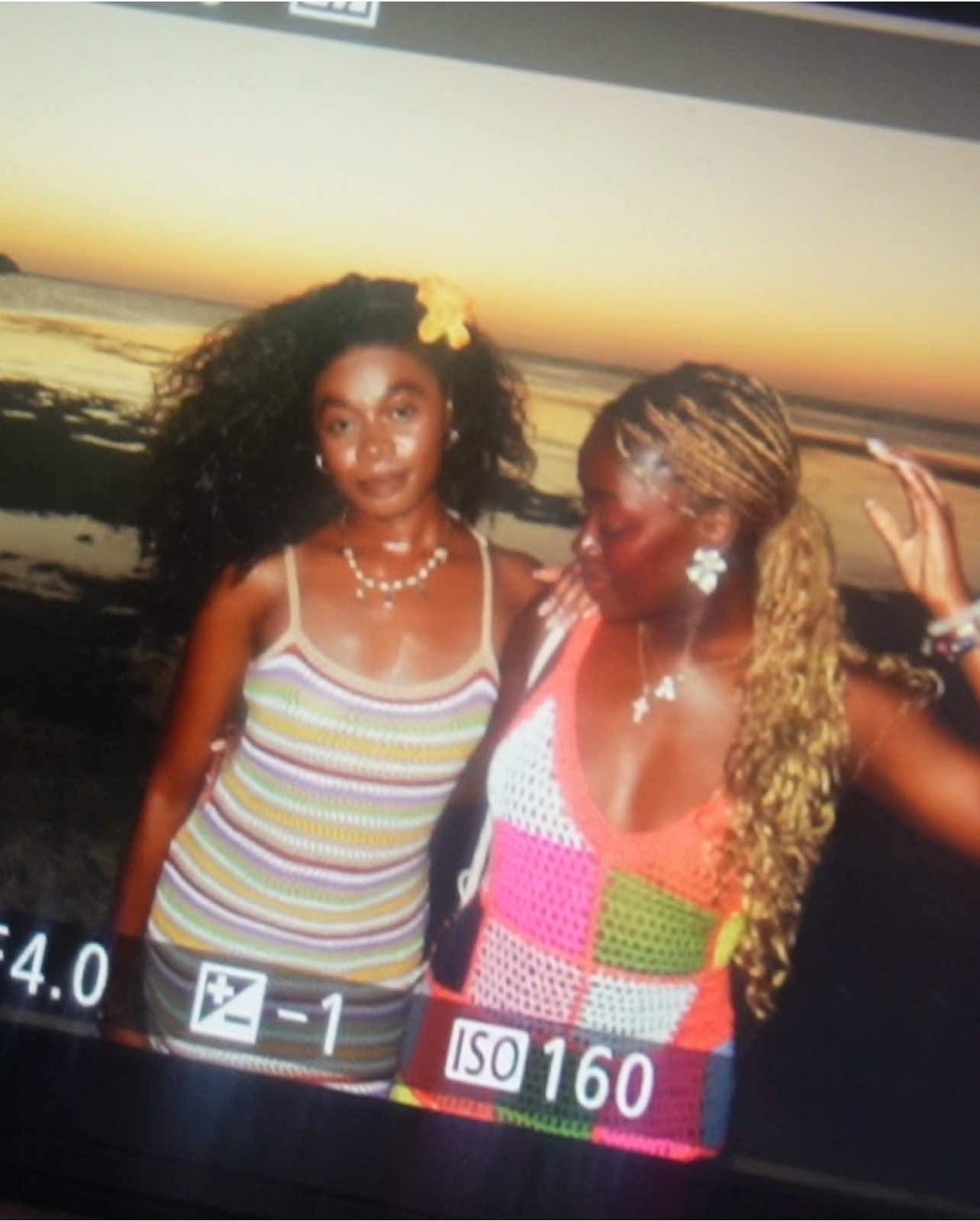 WHOLE ENTIRE TIME THERE WAS A SECURITY GUARD AND A BIG OL SIGN RIGHT THERE😭‼️ 