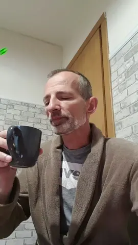 Cea mai inteligentă creatură de pe Pământ este..... @Alin G. @Diaspora veniți acasă @Gore de la Cluj @Makaveli @ileanaciupitu148 @Realitatea Plus @Calin Georgescu oficial @BobbyD @S_A_L_P_I_Q_U_E_23 