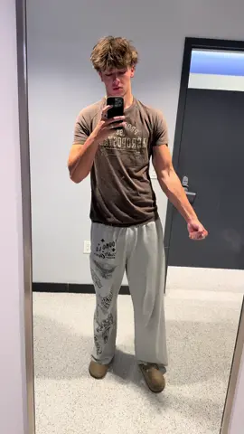 16 years old #GymTok #fentysuperbrandday #quinnlifts #fyp #Fitness 