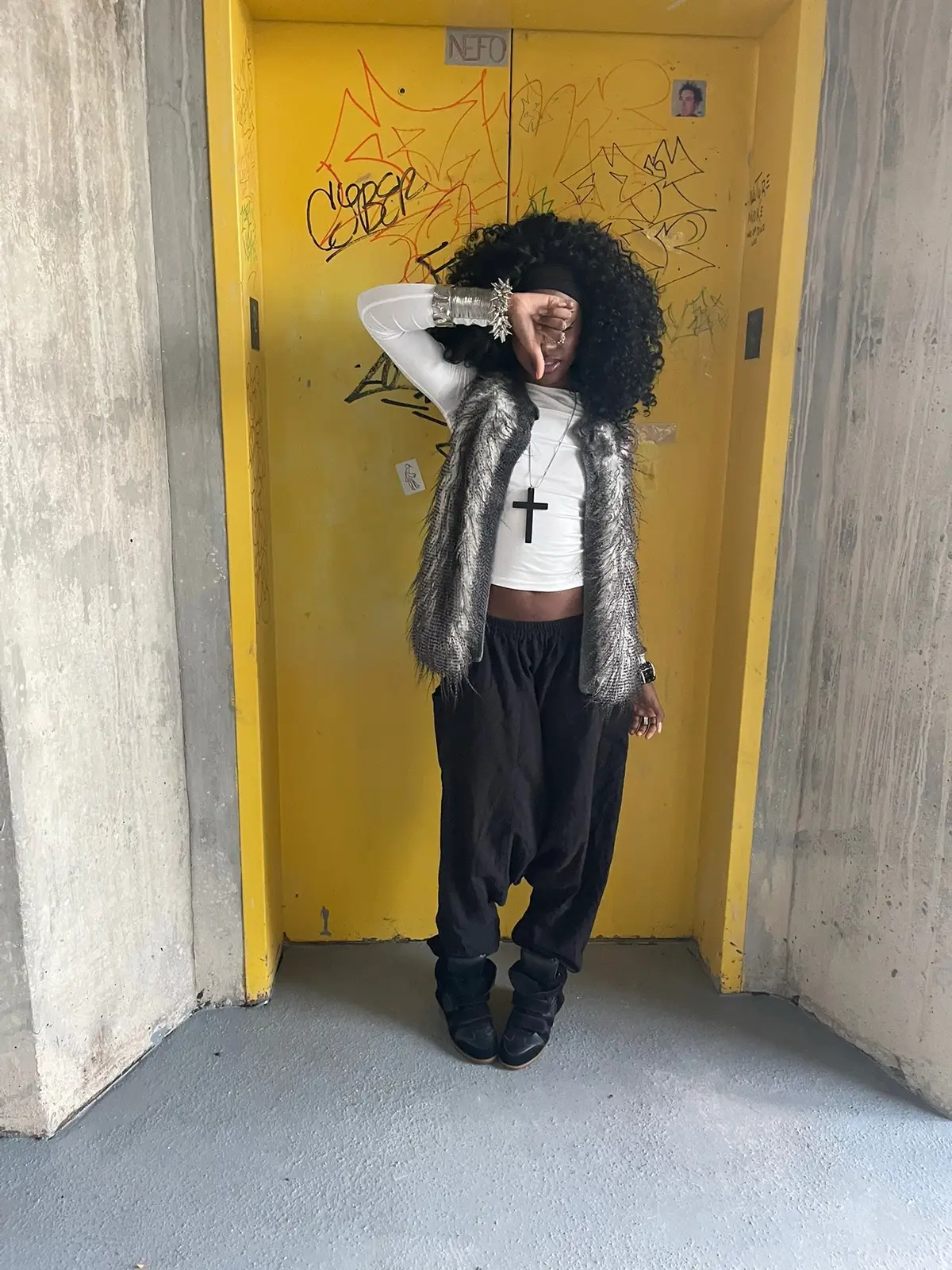 I hid my face a lot woah #fyp #fypシ #indiesleaze #OOTD #fashion 