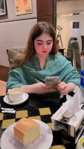 Jo kaT k Chala Jaye wo toh kbhi bhulTa hi nai❤️ #foryoupage #foryou #crew07 #fyp 