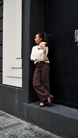 PSA: Florence comes with a little extra — two chic straps for endless styling hacks. #CityInterlude #fyp #shoes 
