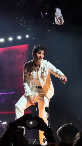 I had the best time in therapy #joejonas #jonasbrothers #greetingsfromyourhometown @joejonas 