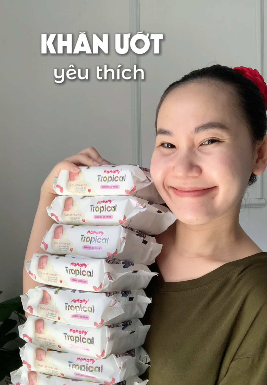 Loại khăn ướt mà mẹ Hali vô cùng yêu thích #mebimsua #mebau #besosinh #khanuotchobe #mamamytropical 