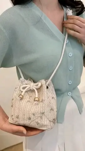 Tas Anyaman Renda Rotan 🥰 Produk Ada Dikeranjang Kuning ❤  #fyppppppppppppppppppppppp #tasanyaman #tasrotan #taswanita 
