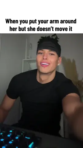 Like come on😭😭 #fyp #marlonedits #girl #looksmaxing #mogging @Marlon 