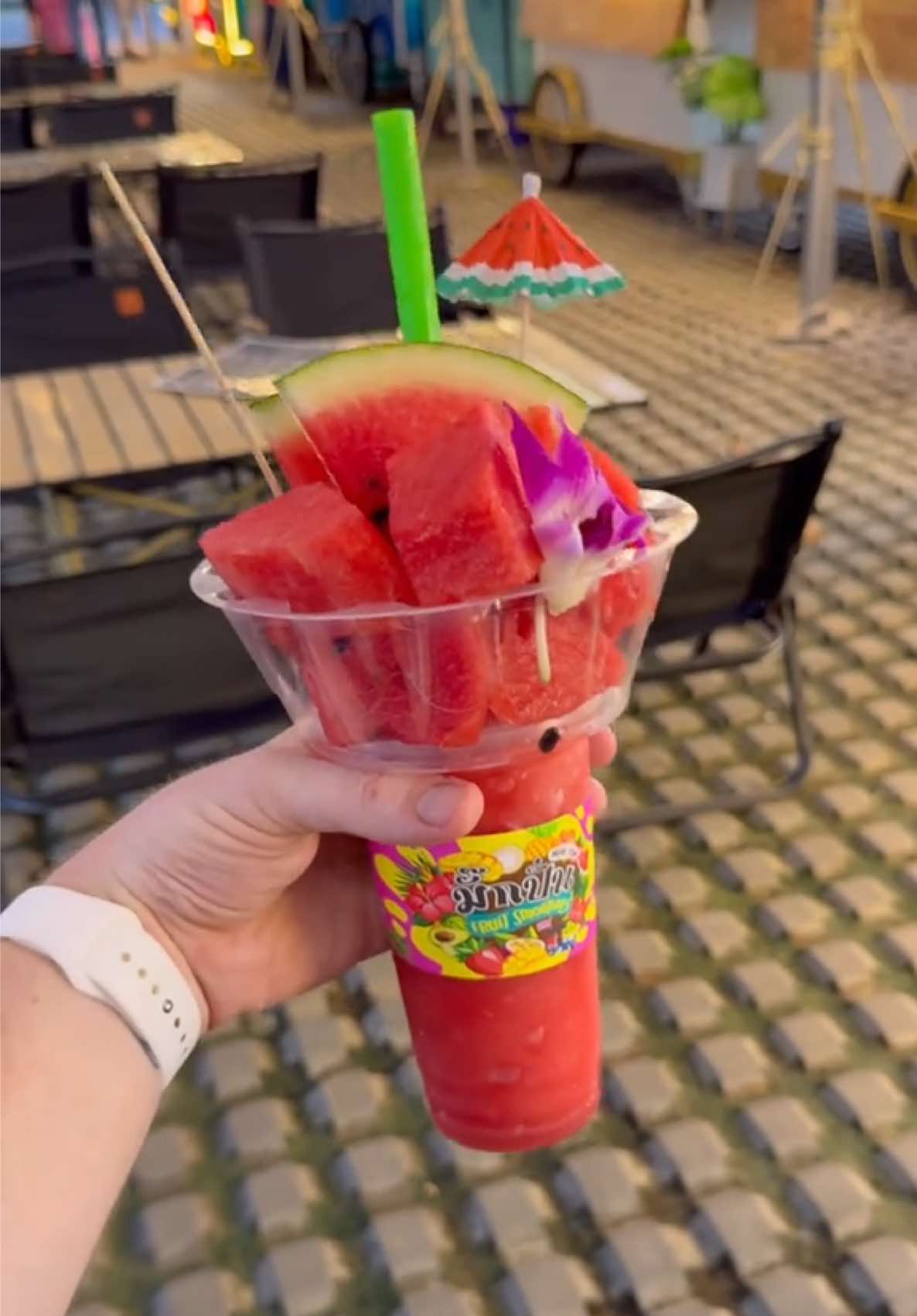 what i eat in a day in Thailand 🌴🥭🇹🇭 📍 Trok Mor Morning Market  - PFXX+RMH, Ratchabophit Rd, Wat Ratchabophit, Phra Nakhon, Bangkok 📍 Jodd Fairs Night Market  - JODD FAIRS RATCHADA 